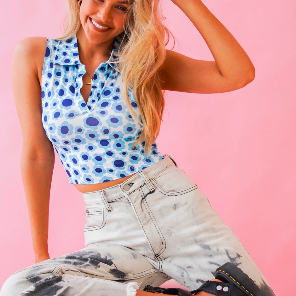 NWT VRG Girl Life I’m Colour Floral Blue top